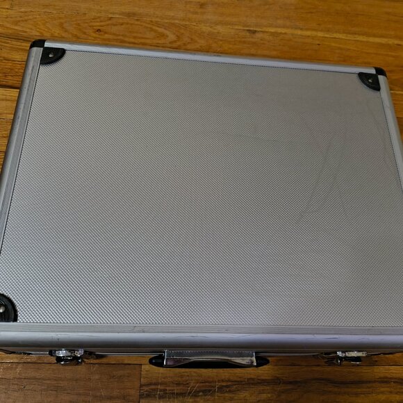 Tool Box - Picture 4 of 11